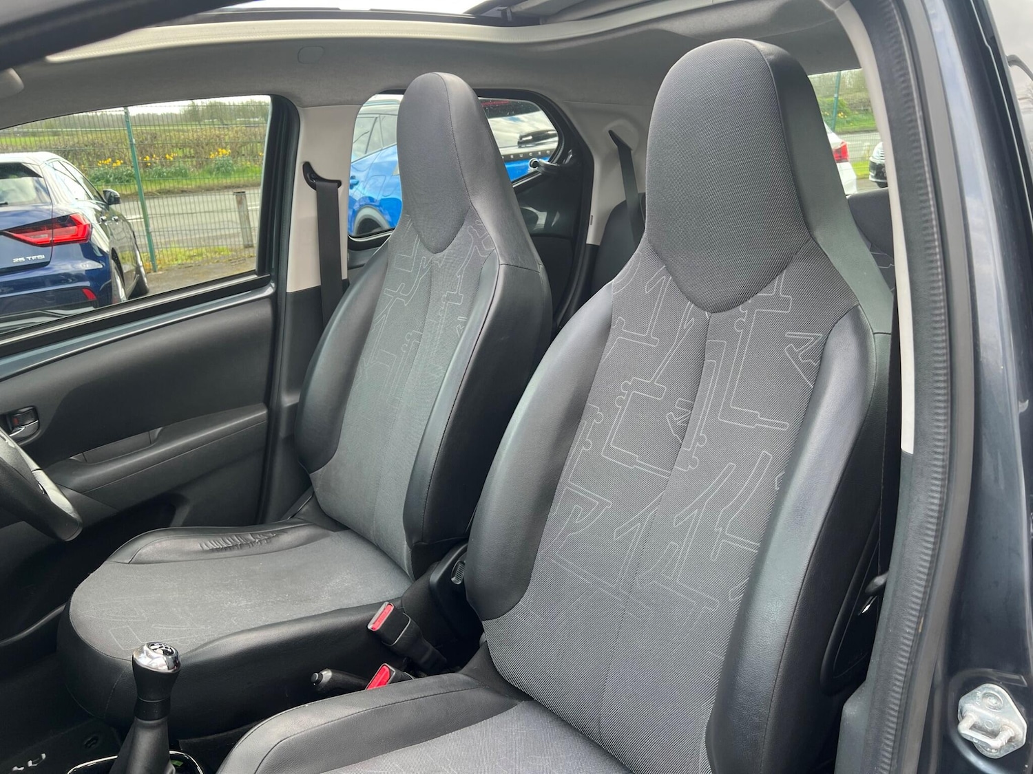 Used Toyota AYGO 2015 for sale - 78086108: Photo 25