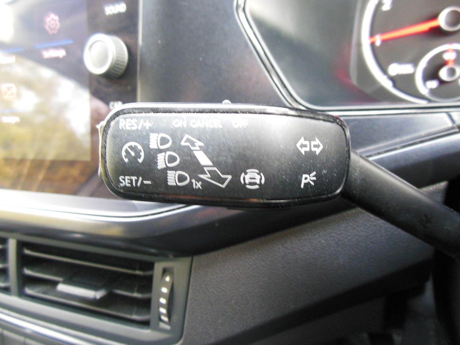 Used Volkswagen T-Cross 2020 for sale - 76424670: Photo 24