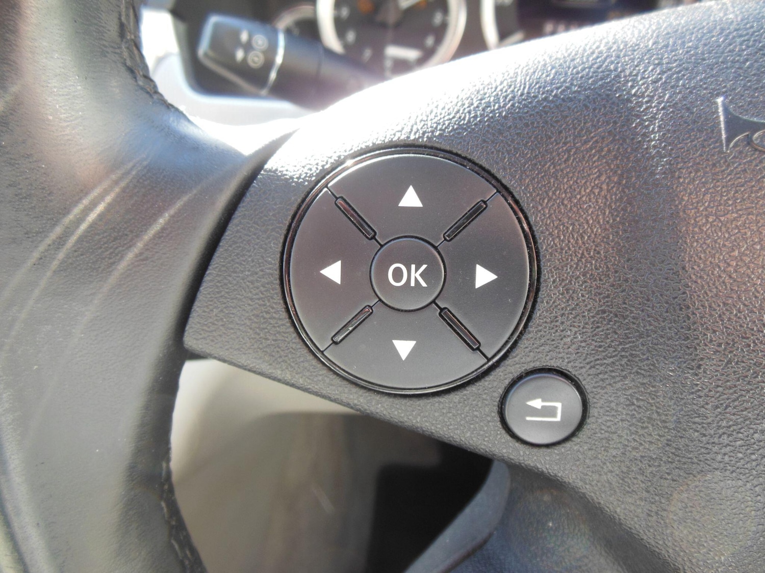 Used Mercedes-Benz E Class 2012 for sale - 77939806: Photo 24