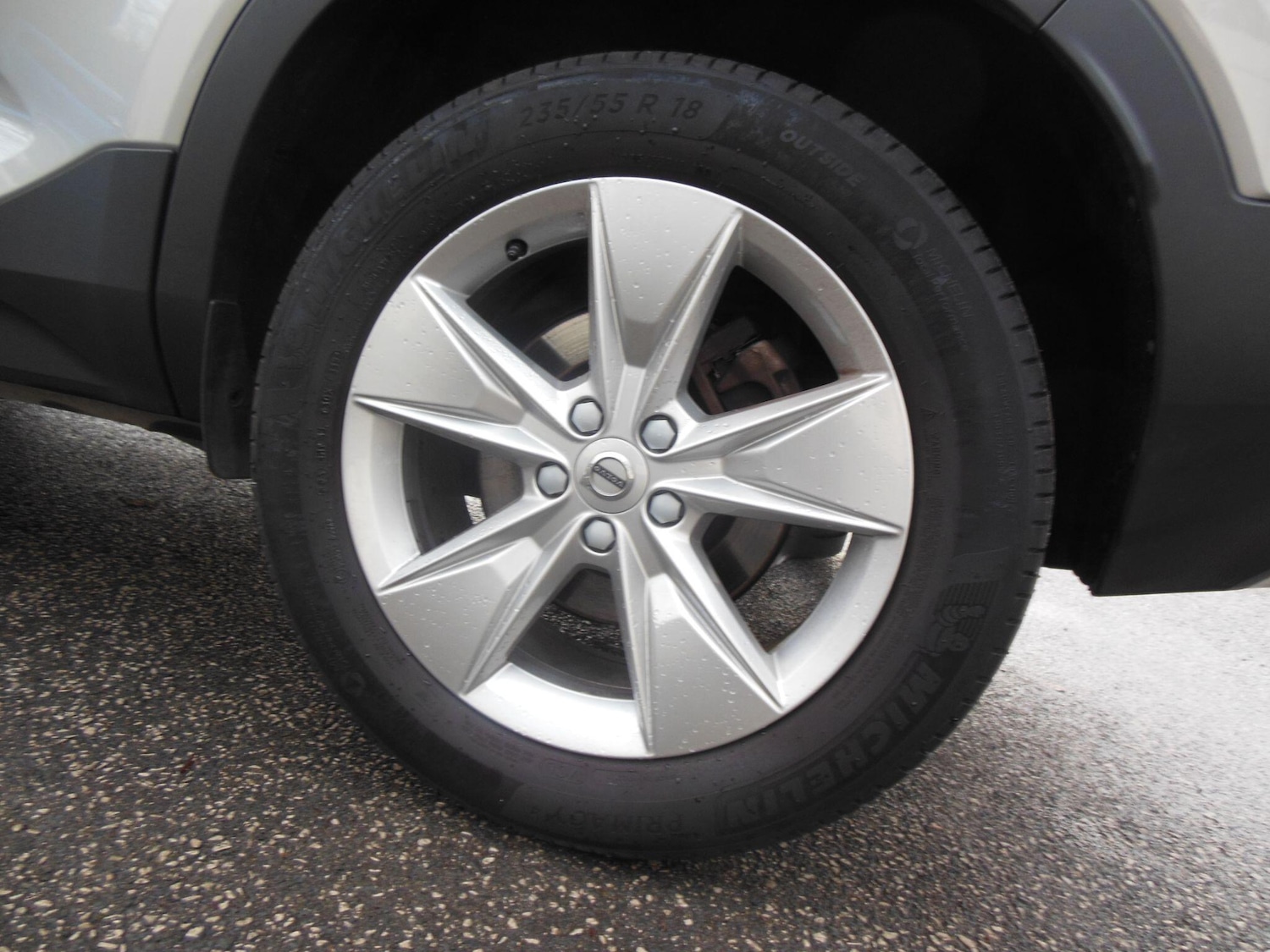 Used Volvo XC40 2023 for sale - 76832541: Photo 17