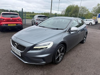 Used Volvo V40 2017 for sale - 78475431: Photo