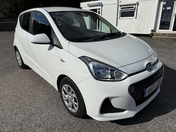 Used Hyundai i10 2017 for sale - 76121670: Photo