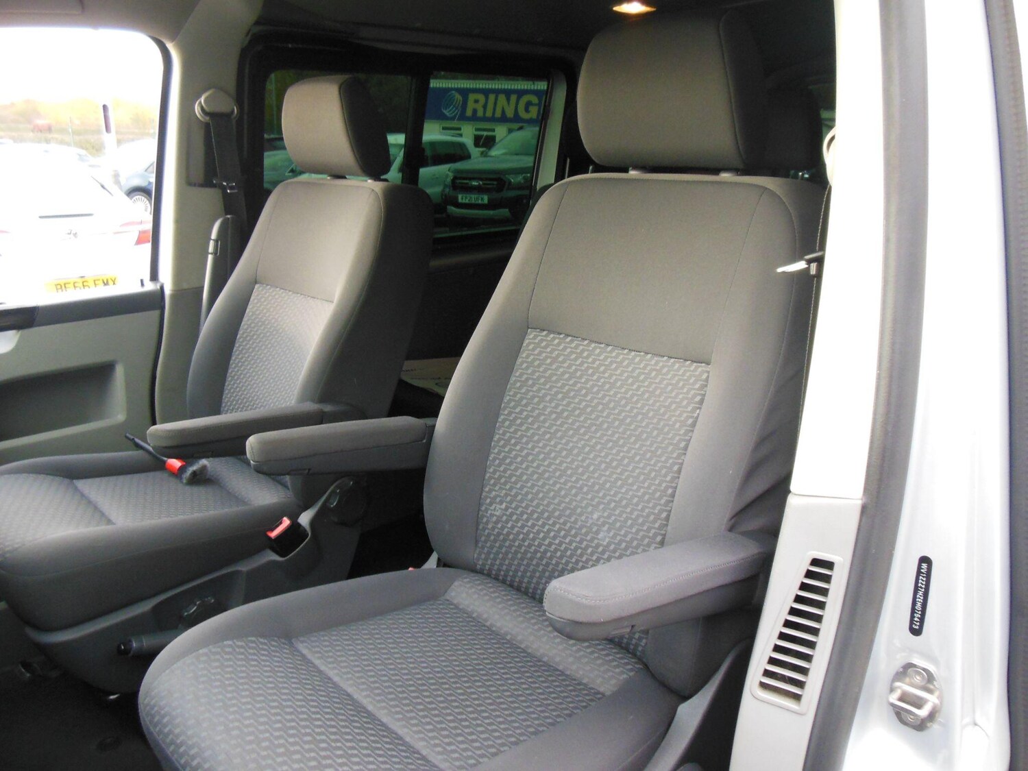 Used Volkswagen Transporter 2014 for sale - 76512101: Photo 17