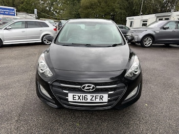 Used Hyundai i30 2016 for sale - 76179311: Photo 2