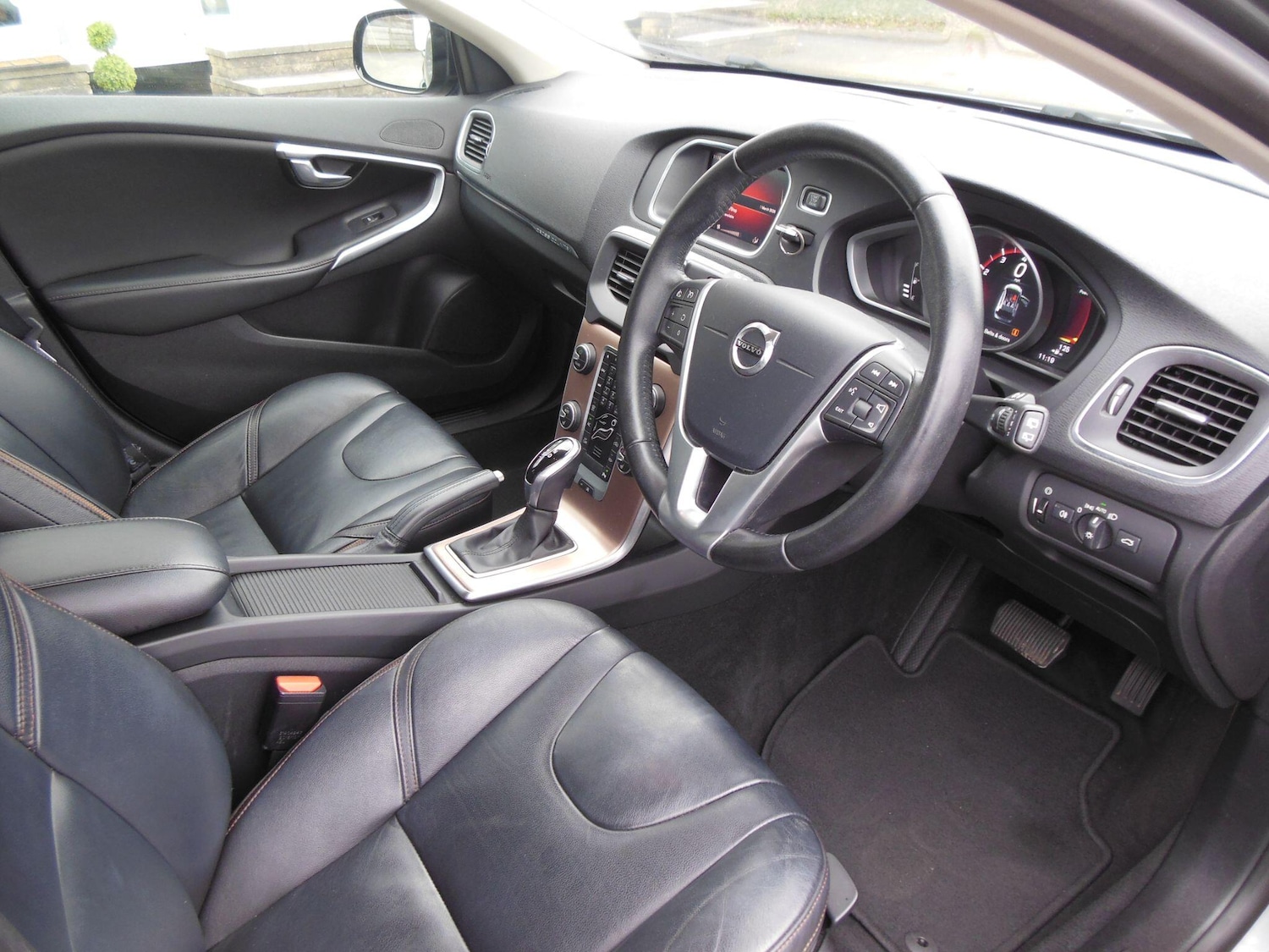 Used Volvo V40 2019 for sale - 77710149: Photo 11