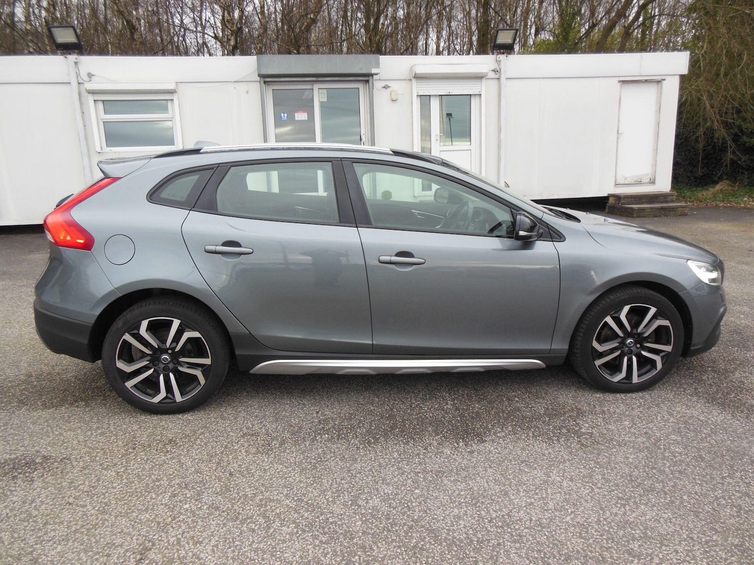 Used Volvo V40 2019 for sale - 77710149: Photo 9