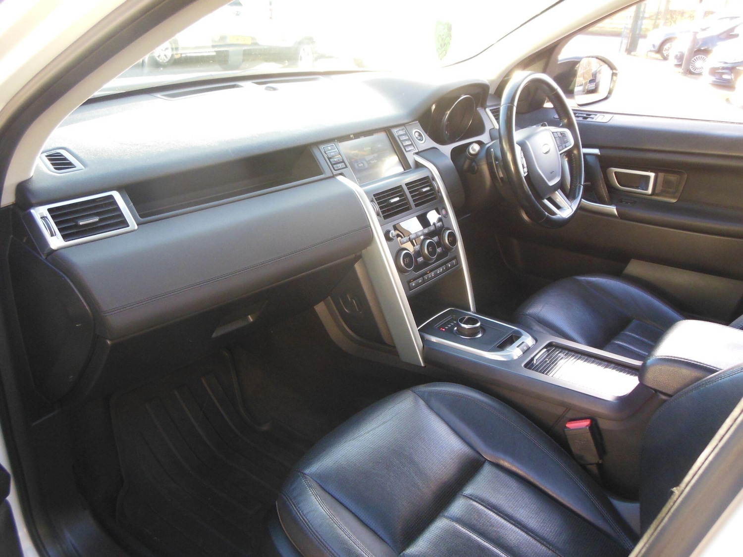 Used Land Rover Discovery Sport 2016 for sale - 77049896: Photo 17