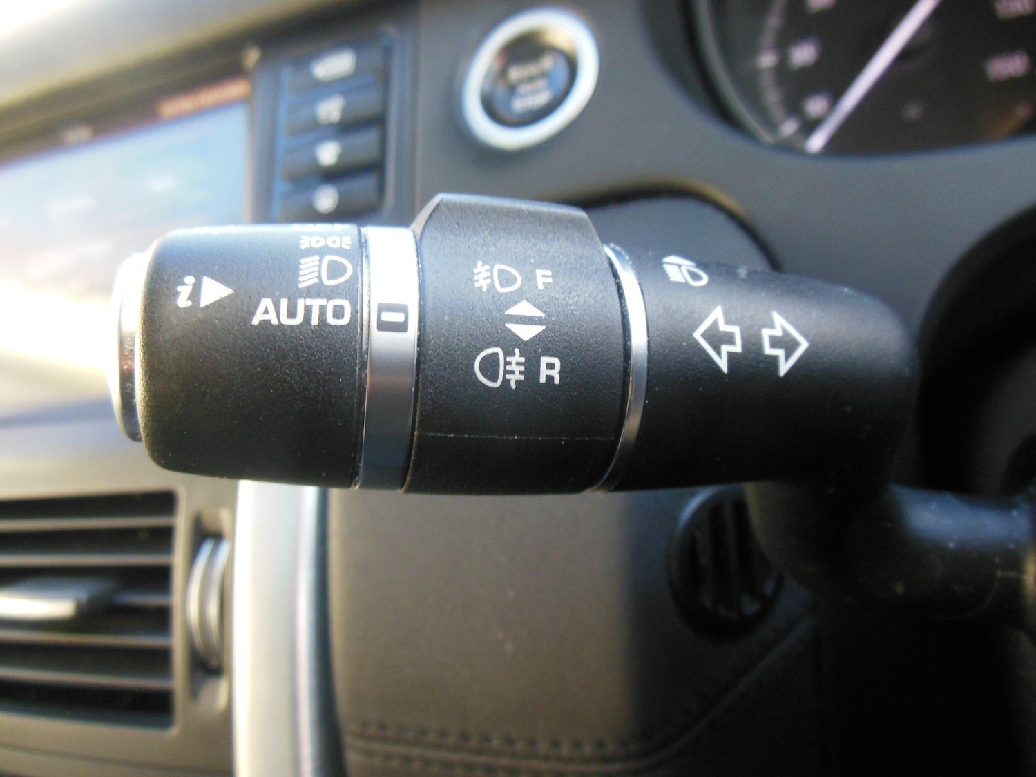 Used Land Rover Discovery Sport 2016 for sale - 77049896: Photo 25