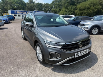 Used Volkswagen T-Roc 2023 for sale - 79026186: Photo