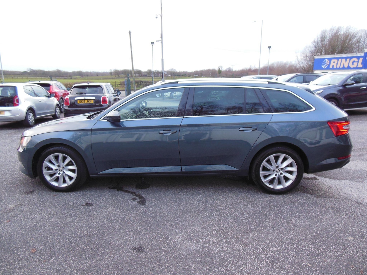 Used Skoda Superb 2017 for sale - 77315390: Photo 4