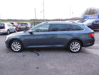 Used Skoda Superb 2017 for sale - 77315390: Photo