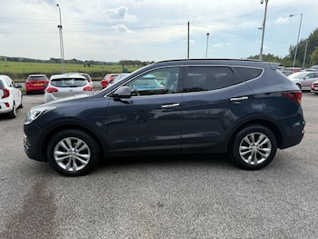 Used Hyundai Santa Fe 2017 for sale - 76094671: Photo 4