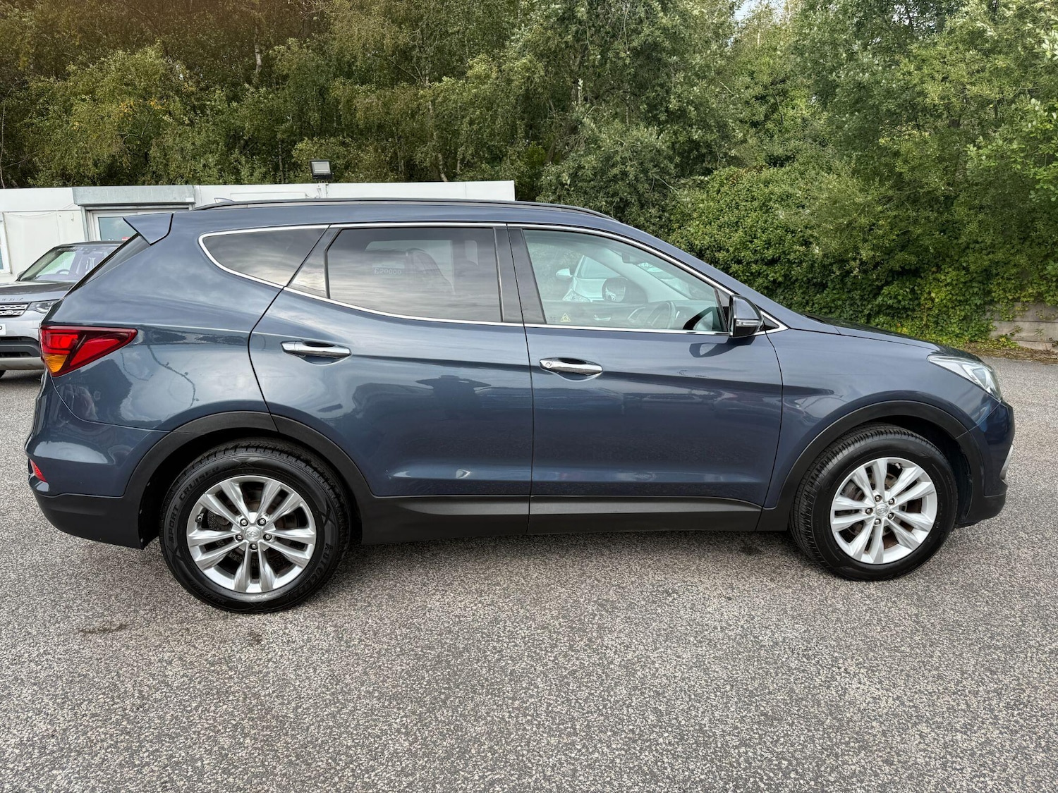 Used Hyundai Santa Fe 2017 for sale - 76094671: Photo 8