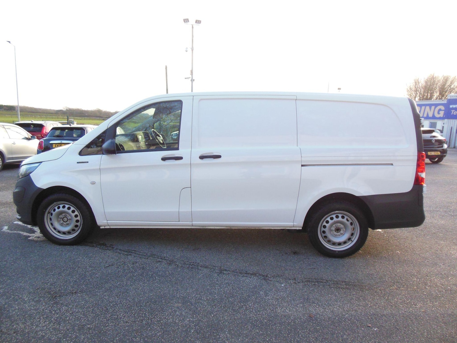Used Mercedes-Benz Vito 2023 for sale - 77359259: Photo 4