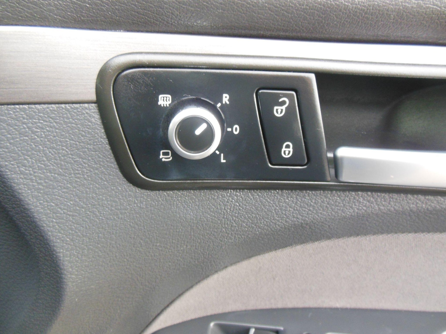 Used Volkswagen Touran for sale - 76886814: Photo 16