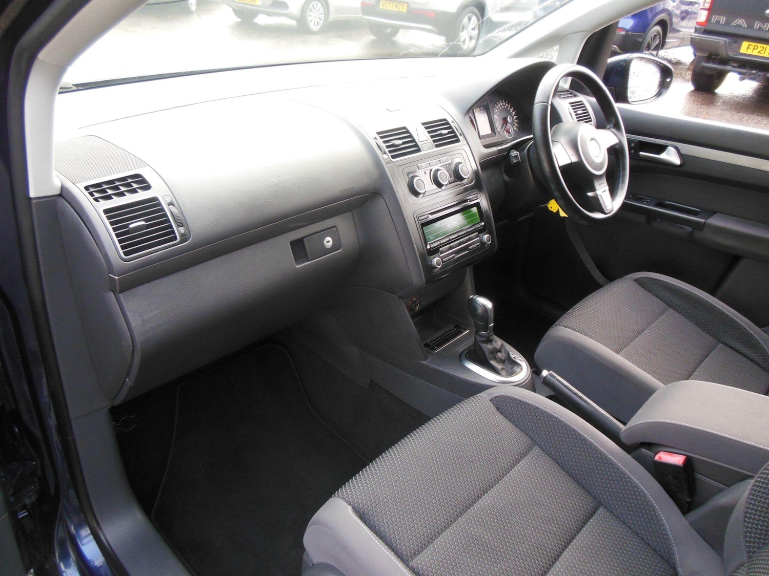 Used Volkswagen Touran for sale - 76886814: Photo 25