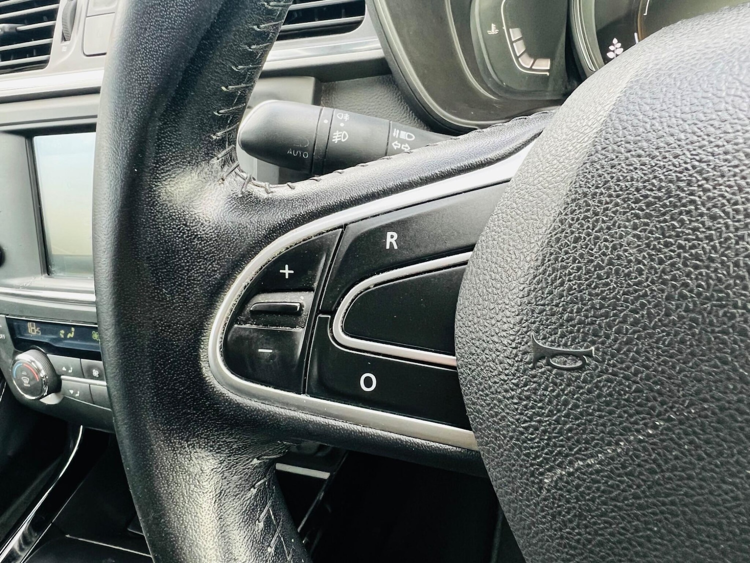 Used Renault Kadjar 2017 for sale - 78086532: Photo 25