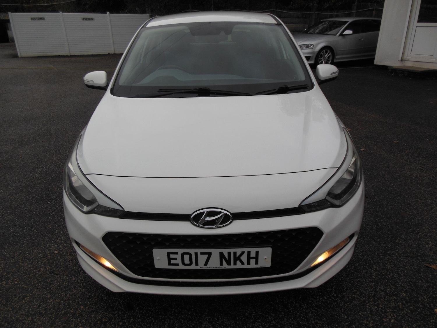 Used Hyundai i20 2017 for sale - 76472115: Photo 2