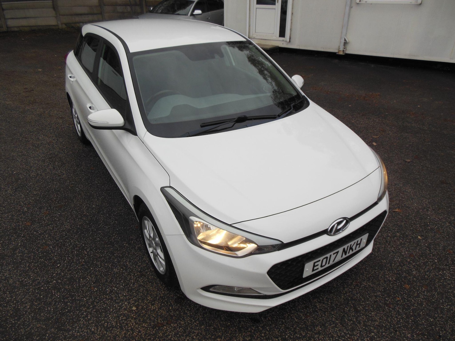 Used Hyundai i20 2017 for sale - 76472115: Photo 8