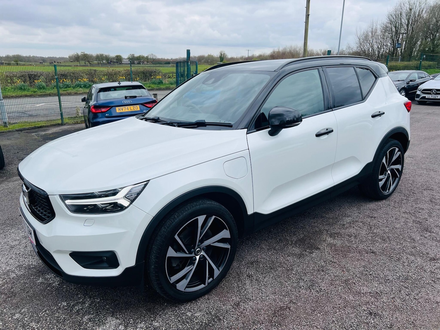 Used Volvo XC40 2020 for sale - 78099968: Photo 3