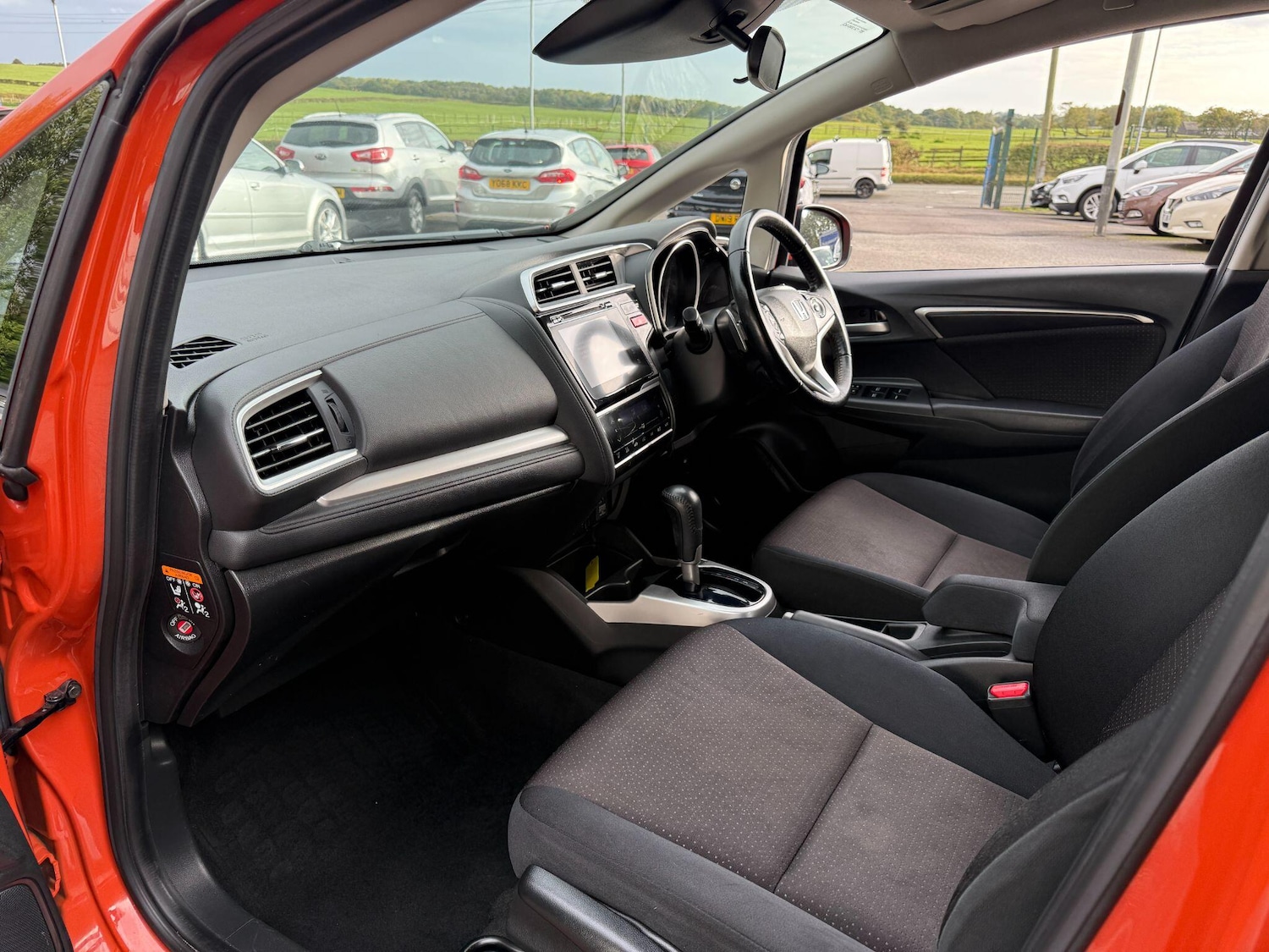 Used Honda Jazz 2017 for sale - 76151288: Photo 16