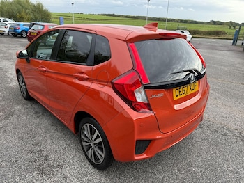 Used Honda Jazz 2017 for sale - 76151288: Photo 4