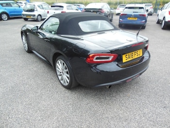 Used Fiat 124 Spider 2018 for sale - 75670500: Photo