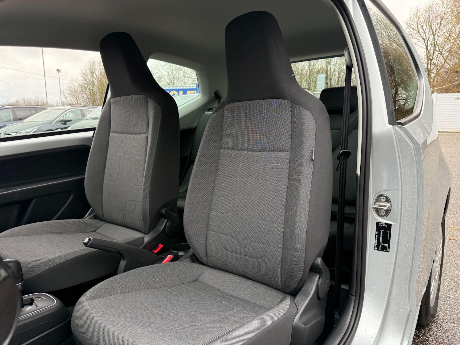 Used Volkswagen up! 2025 for sale - 76898836: Photo 13