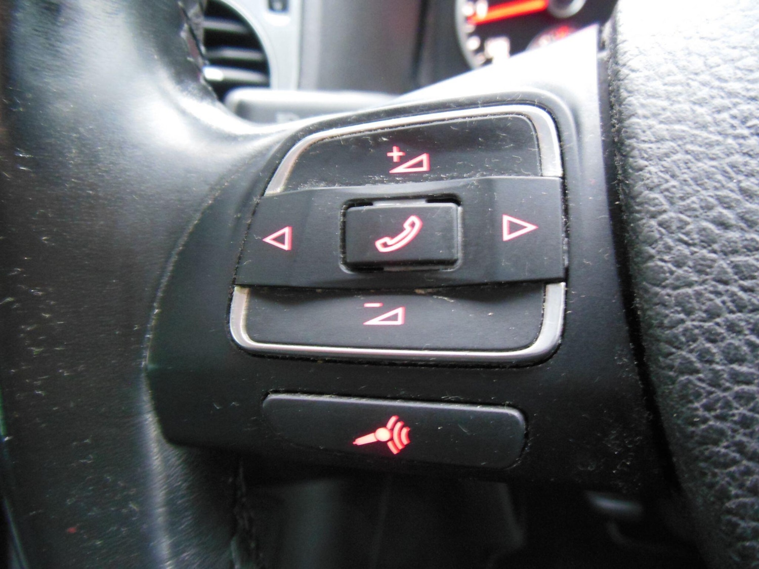 Used Volkswagen Tiguan 2015 for sale - 76473122: Photo 23