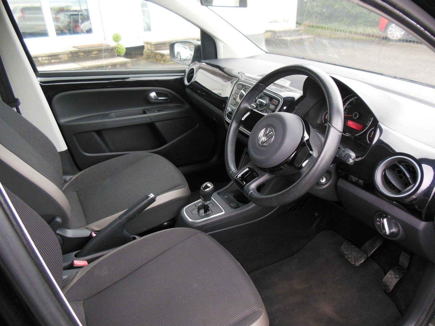 Used Volkswagen up! 2025 for sale - 77537188: Photo 10
