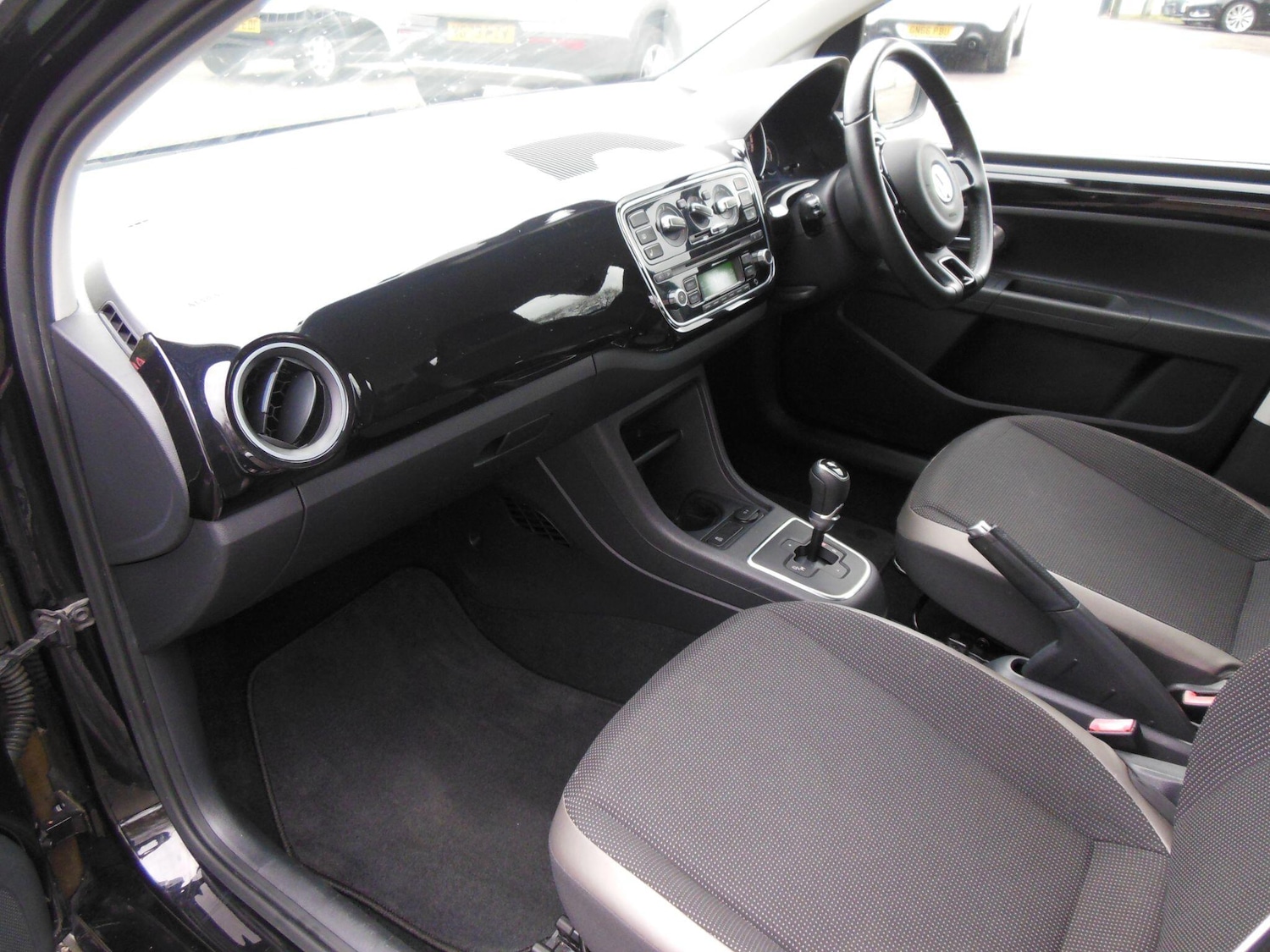 Used Volkswagen up! 2025 for sale - 77537188: Photo 14