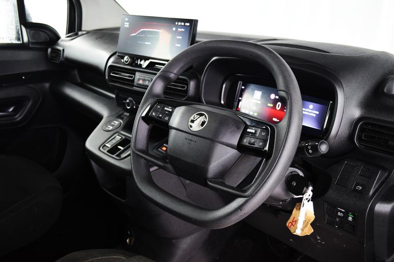 Used Vauxhall Combo Life 2024 for sale - 77493484: Photo 2