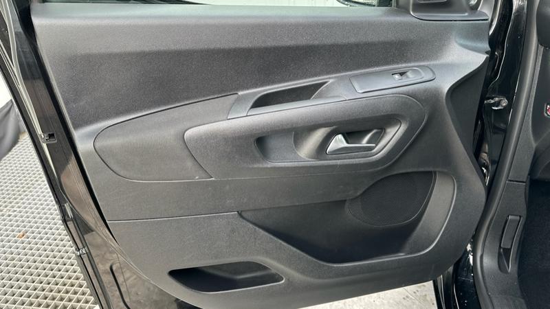 Used Vauxhall Combo Life Electric 2024 for sale - 77493484: Photo 46