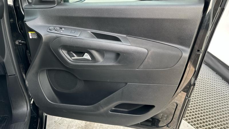 Used Vauxhall Combo Life Electric 2024 for sale - 77493484: Photo 60