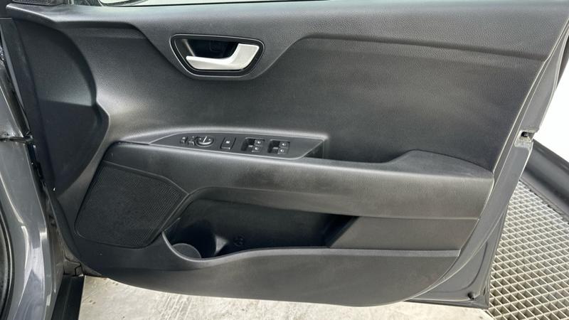 Used Kia Stonic 2022 for sale - 77592786: Photo 61