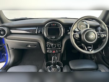 Used MINI Hatch 2019 for sale - 77198837: Photo