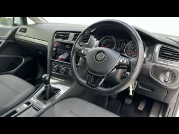 Used Volkswagen Golf 2017 for sale - 74650742: Photo