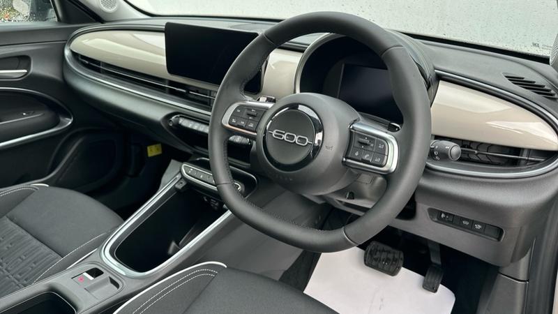 Used Fiat 600 2025 for sale - 76382344: Photo 2