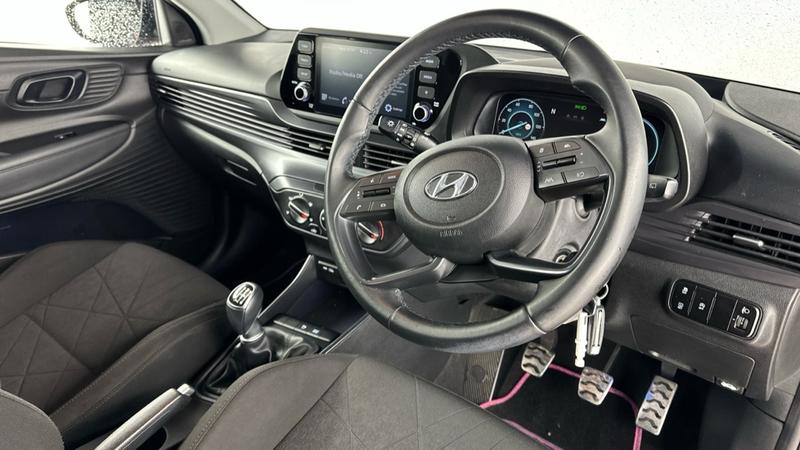 Used Hyundai BAYON 2022 for sale - 77407059: Photo 2