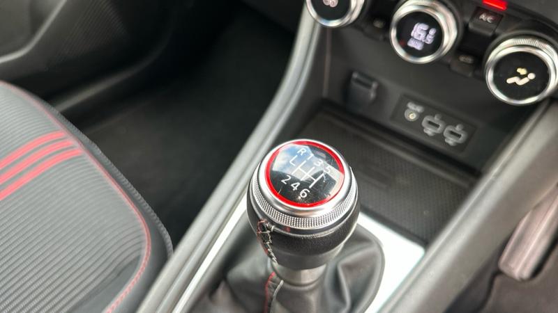 Used Renault Captur 2022 for sale - 76117502: Photo 64