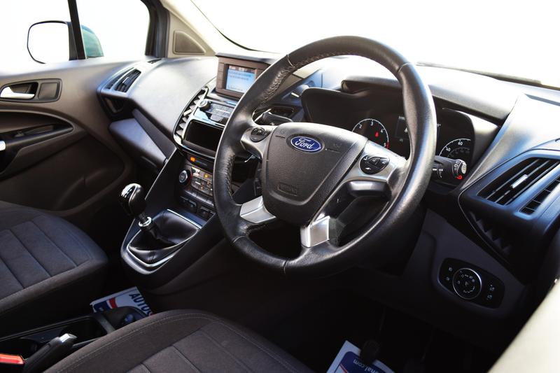 Used Ford Grand Tourneo Connect 2020 for sale - 77934936: Photo 2