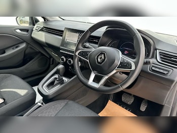 Used Renault Clio 2023 for sale - 79421376: Photo