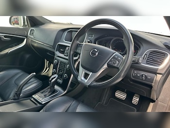 Used Volvo V40 2019 for sale - 75407038: Photo