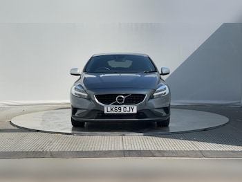 Used Volvo V40 2019 for sale - 75407038: Photo