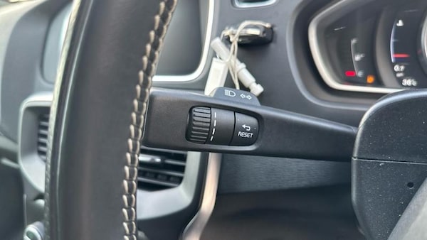 Used Volvo V40 2019 for sale - 75407038: Photo 41