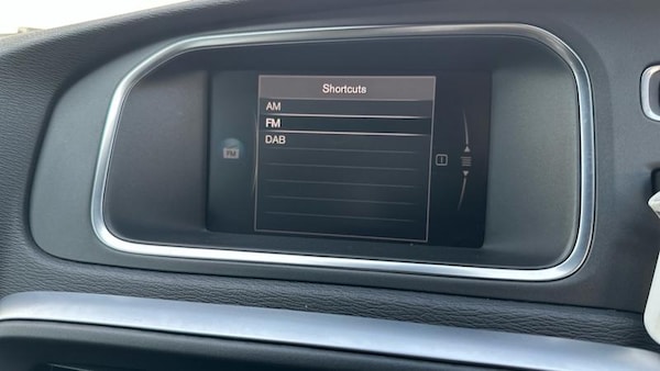 Used Volvo V40 2019 for sale - 75407038: Photo 44