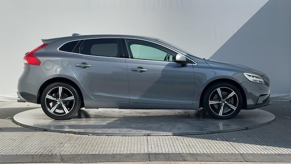 Used Volvo V40 2019 for sale - 75407038: Photo 5