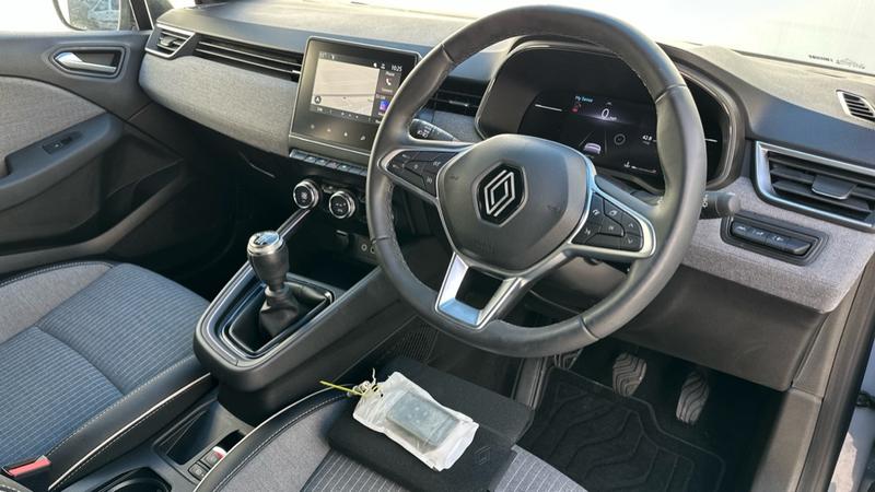 Used Renault Clio 2024 for sale - 76117555: Photo 2