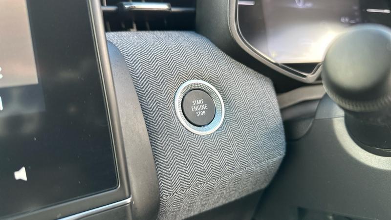 Used Renault Clio 2024 for sale - 76117555: Photo 50