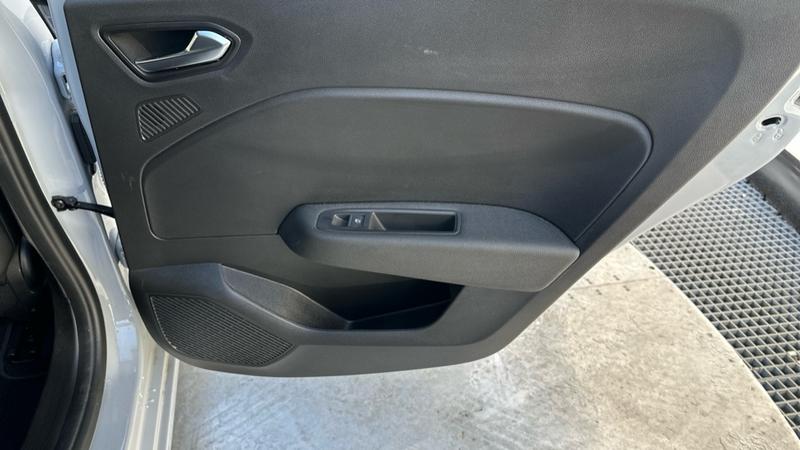 Used Renault Clio 2024 for sale - 76117555: Photo 71